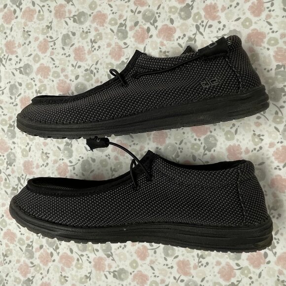 Hey Dude Slip On Shoes Men's Size 9 - Like New - Picture 5 of 11